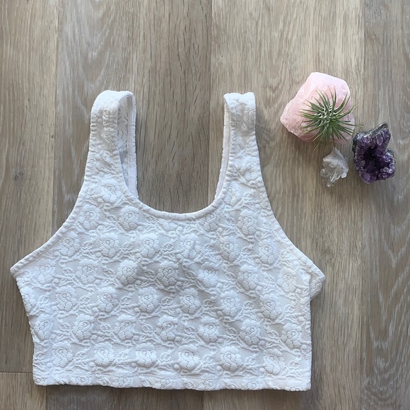 Topshop Tops - LAST CHANCE Topshop Lace Crop Top